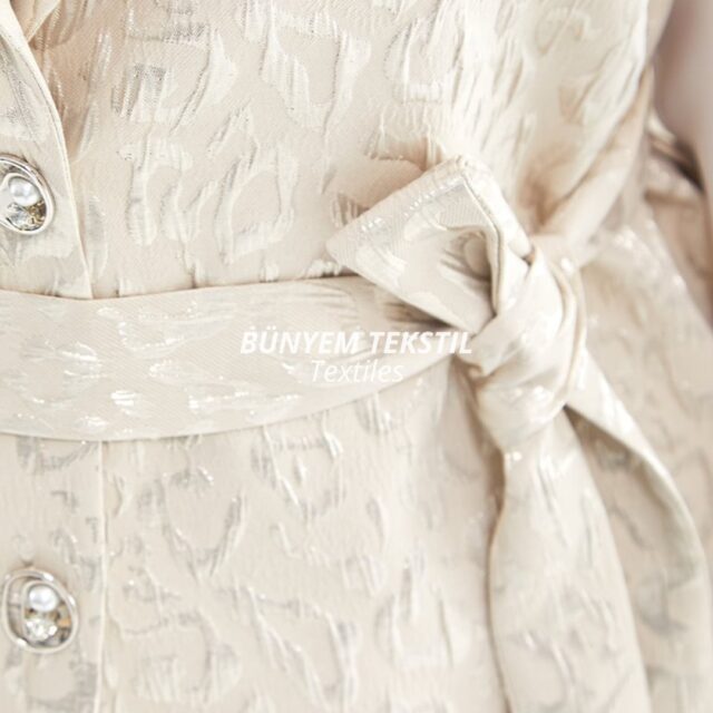 ✨ Spotlight on Excellence – Meet Our TLTF Exhibitors! ✨

Here’s a sneak peek at three standout suppliers you won’t want to miss

👗 Bünyem Tekstil
Woven heritage since 1960. Masters of Jacquard & Dobby fabrics for women's and children's wear — from skirts to cocktail dresses, they bring texture to life.
@bunyemtextiles 

🎨 Akurun
More than a manufacturer — your creative partner. With trend-led collections powered by WGSN insights, Akurun blends innovation with global fashion intelligence.
@akuruntex 

🌍 Almodo
With 20M meters of annual capacity and exports to 60+ countries, Almodo delivers premium woven fabrics in cotton, linen, wool, Tencel & more — trusted by the world’s top brands.
@almodotekstil 

📍 See them at TLTF September 2025 — Where the world of textiles meets.

#TLTF #TextileShow #FashionFabrics #WovenFabrics #TrendForecasting #Akurun #BünyemTekstil #Almodo #FabricInnovation #GlobalTextiles #SS26 #AW26